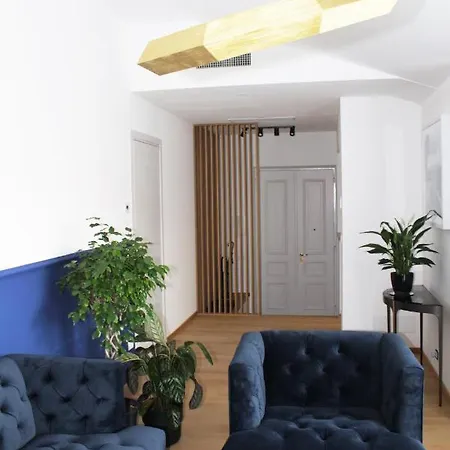 Day&night Luxury Apartment, 2 Bedrooms, Terrace, Jacuzzi Outdoor, Parking *